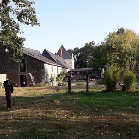 La Possonnière Au Fabuleux Festin酒店 外观 照片
